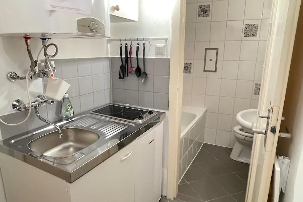 Mariahilfer Street Apartment Vienna 0*,