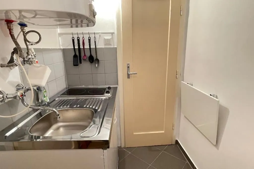 Mariahilfer Street Apartment Vienna